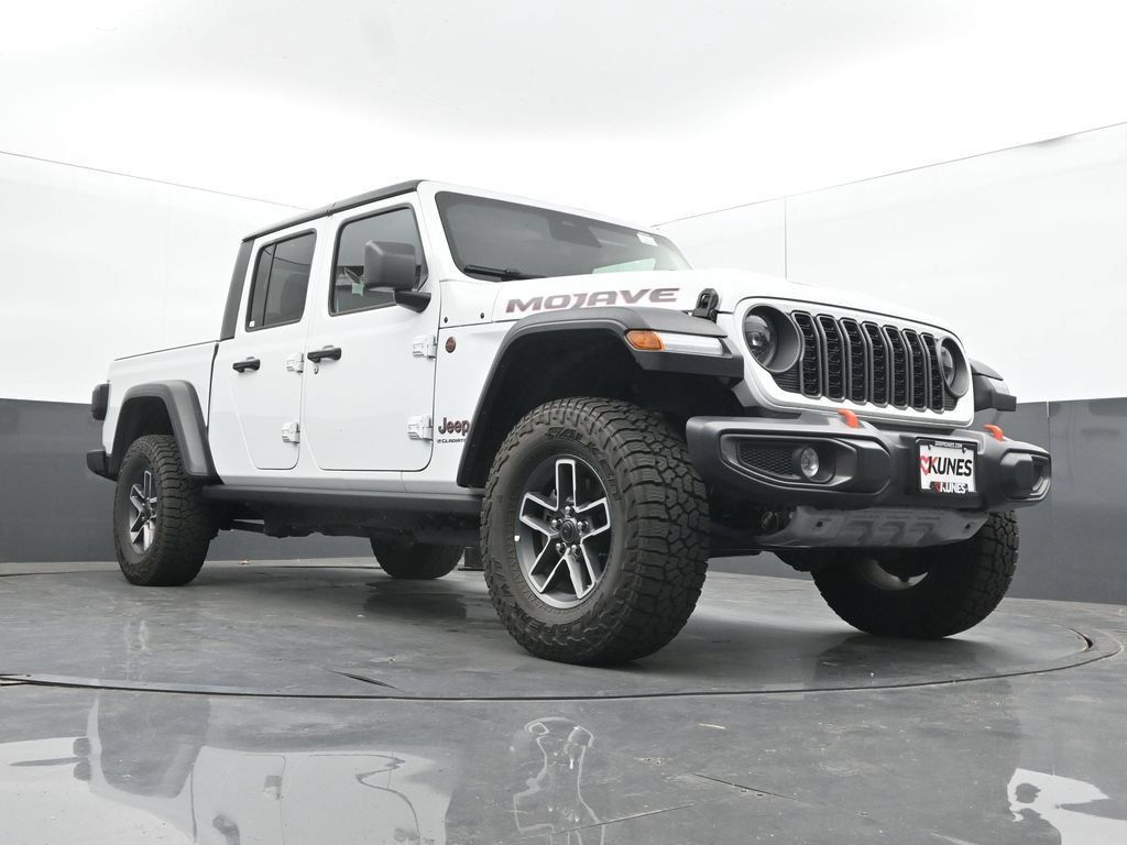 Used 2026 Jeep Gladiator Mojave AWD/4WD image 43