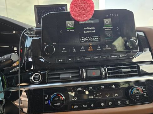 Used 2022 Nissan Pathfinder Platinum w/ Cargo Package FWD image 8
