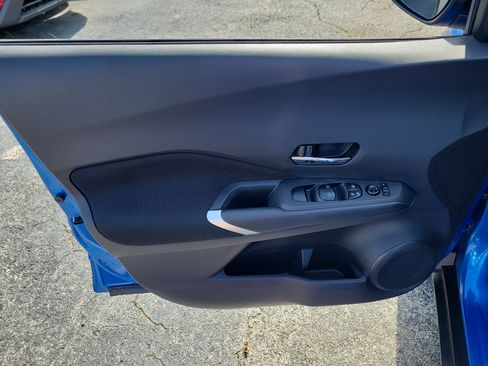 Certified 2024 Nissan Kicks SV FWD image 10