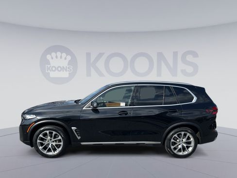 Used 2024 BMW X5 xDrive40i AWD/4WD image 2