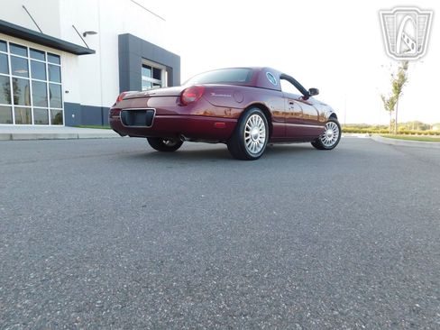 Used 2004 Ford Thunderbird image 19