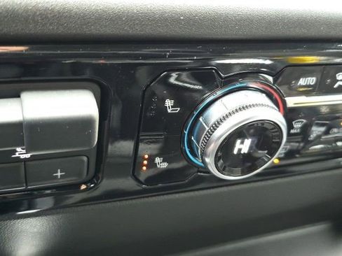 Certified 2025 GMC Sierra 1500 Elevation w/ Preferred Package image 18