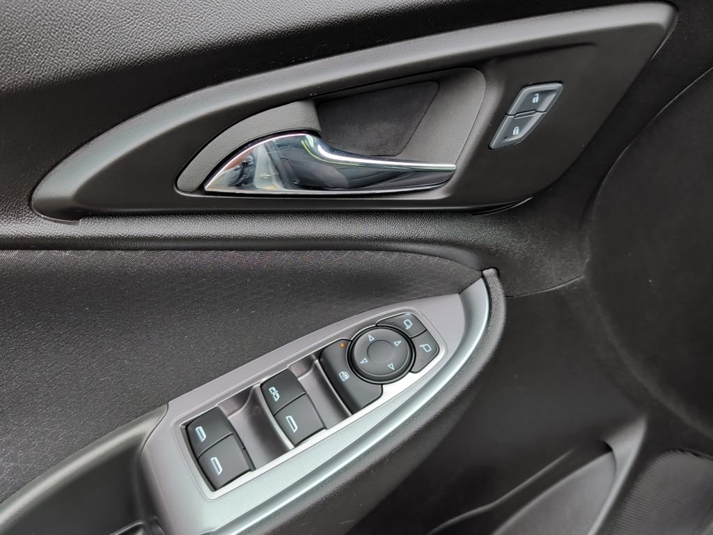 Used 2024 Chevrolet Malibu LT FWD image 15