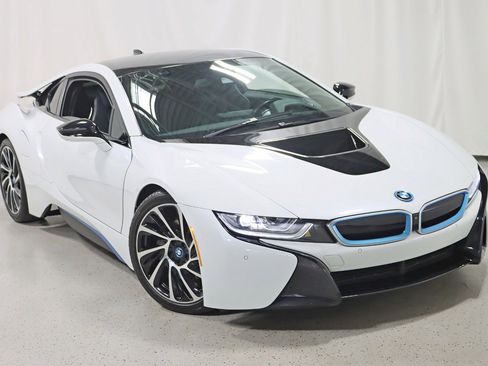 Used 2016 BMW i8 image 6