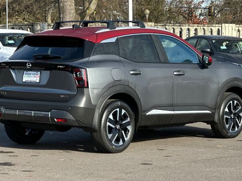 New 2026 Nissan Kicks SV image 2