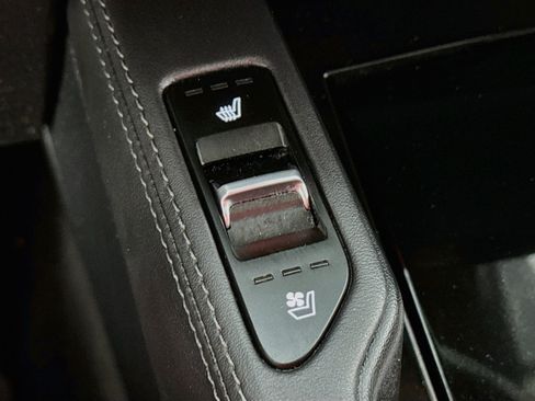 Used 2020 Kia Telluride EX AWD/4WD image 4