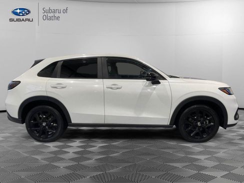 Used 2024 Honda HR-V Sport image 11