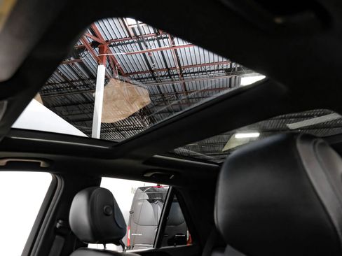 Used 2018 Mercedes-Benz GLE 350 GLE 350 Sport Utility 4D image 26