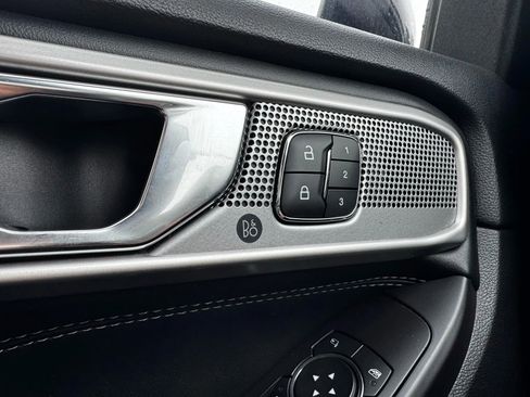 Used 2020 Ford Explorer Limited w/ Class III Trailer Tow Package image 24