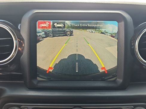 Used 2022 Jeep Wrangler Unlimited Rubicon AWD/4WD image 24