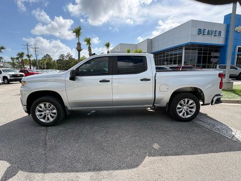 Used 2022 Chevrolet Silverado 1500 Custom RWD image 3