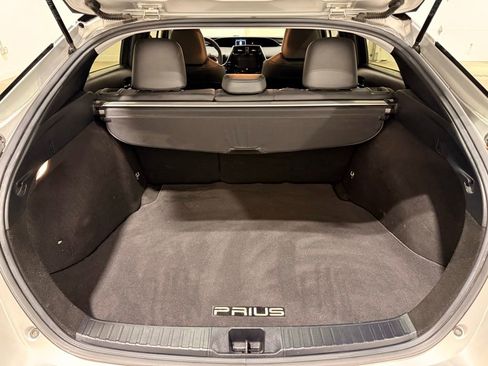 Used 2017 Toyota Prius Four w/ Premium Convenience Package image 10