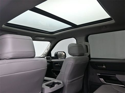 Used 2022 Toyota Tundra Limited image 7