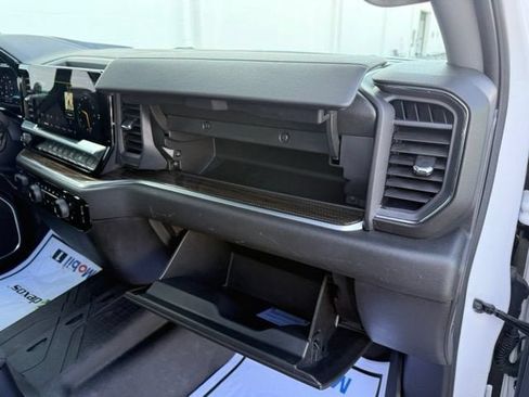 Certified 2024 Chevrolet Silverado 1500 RST AWD/4WD image 26