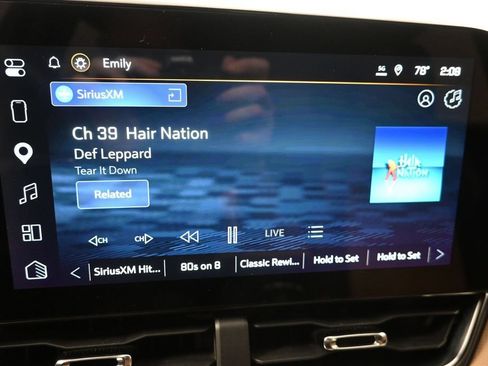 Used 2025 Chevrolet Equinox ACTIV w/ Safety and Technology Package FWD image 17