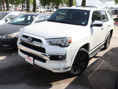 Used 2017 Toyota 4Runner Limited image 4