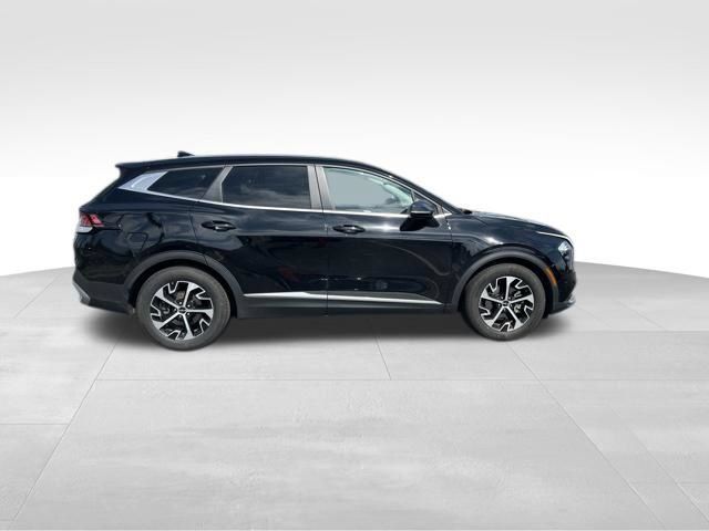 Certified 2023 Kia Sportage EX FWD image 9