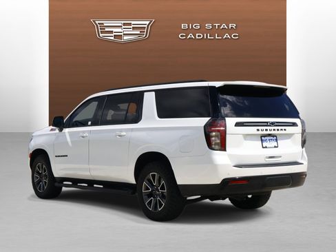 Used 2023 Chevrolet Suburban Z71 w/ Luxury Package AWD/4WD image 3