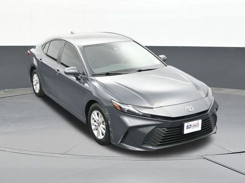 Used 2025 Toyota Camry LE FWD image 65