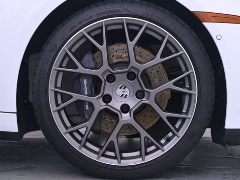 Used 2025 Porsche 911 Carrera image 14