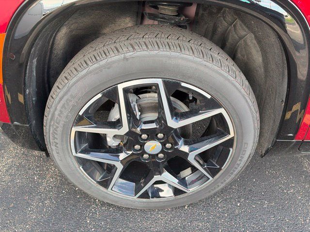 Used 2026 Chevrolet Traverse High Country w/ LPO, Floor Liner Package AWD/4WD image 3