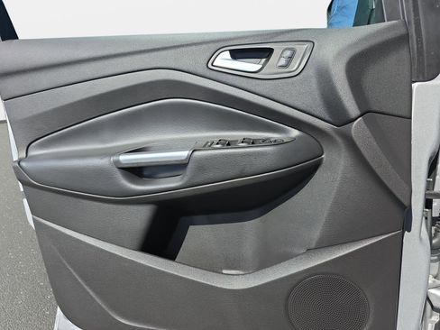 Used 2019 Ford Escape SEL image 27