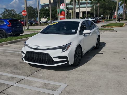 Used 2024 Toyota Corolla SE image 7