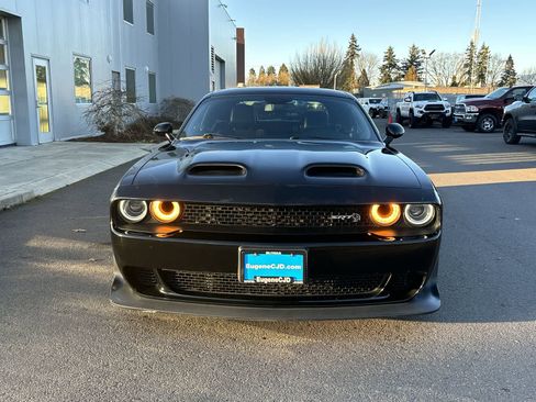 Used 2019 Dodge Challenger SRT Hellcat image 8