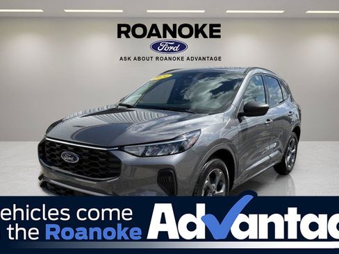 Used 2024 Ford Escape ST-Line w/ Tech Pack #1 AWD/4WD image 1