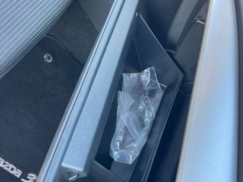 Used 2013 MAZDA MAZDA3 i SV image 20