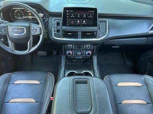 Used 2023 GMC Yukon XL AT4 w/ Technology Package AWD/4WD image 13