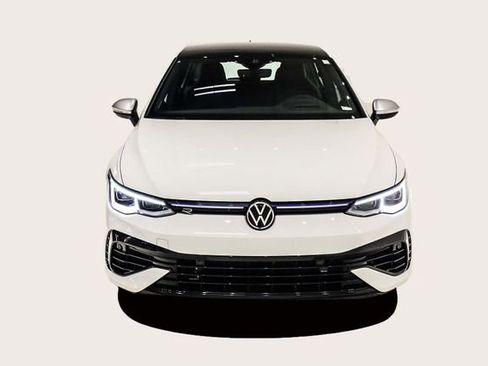 Used 2024 Volkswagen Golf R image 3