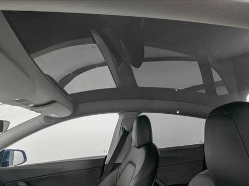 Used 2021 Tesla Model Y Long Range AWD/4WD image 14