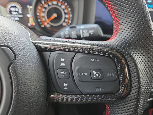 Used 2025 Jeep Wrangler Unlimited Rubicon AWD/4WD image 18