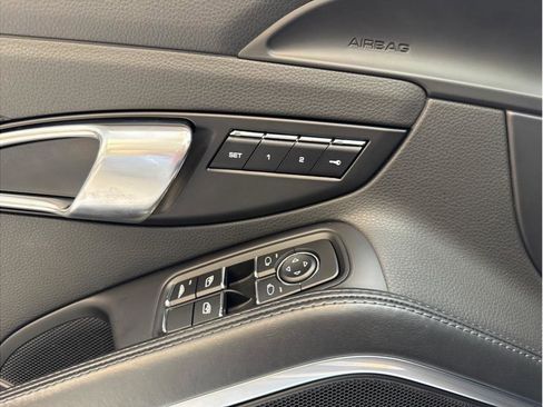 Used 2018 Porsche 911 Carrera S image 32