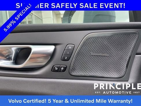 Certified 2025 Volvo XC60 T8 Ultra AWD/4WD image 27
