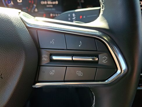 Used 2025 Chevrolet Traverse Z71 w/ Driver Confidence Package AWD/4WD image 21