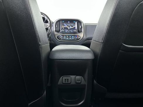 Used 2015 Chevrolet Colorado Z71 AWD/4WD image 22