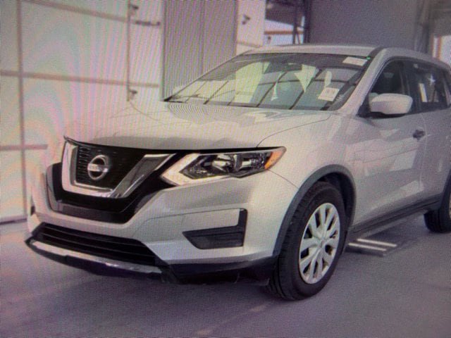 Used 2017 Nissan Rogue S FWD image 3