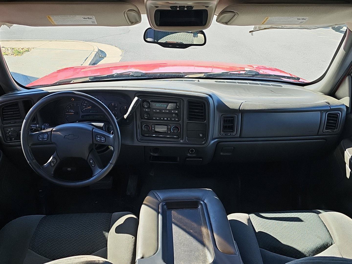 Used 2004 Chevrolet Avalanche Z66 w/ Preferred Equipment Group RWD image 9