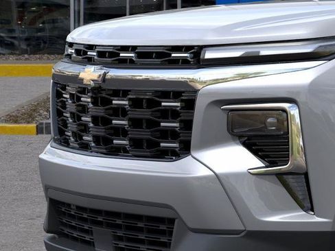 New 2026 Chevrolet Traverse LT w/ Driver Confidence Package AWD/4WD image 37