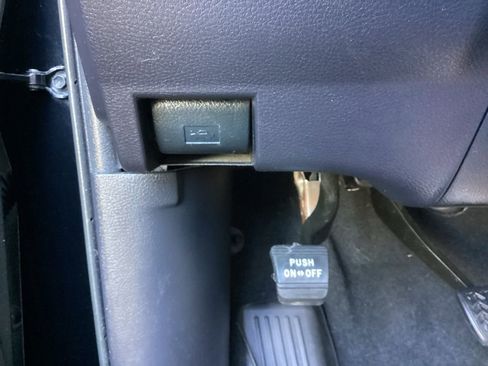 Used 2021 Toyota Tundra SR5 w/ SR5 Upgrade Package AWD/4WD image 57