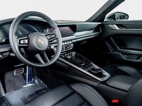 Used 2025 Porsche 911 Carrera RWD image 2