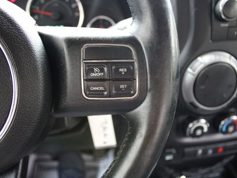 Used 2012 Jeep Wrangler Sport w/ Connectivity Group image 10