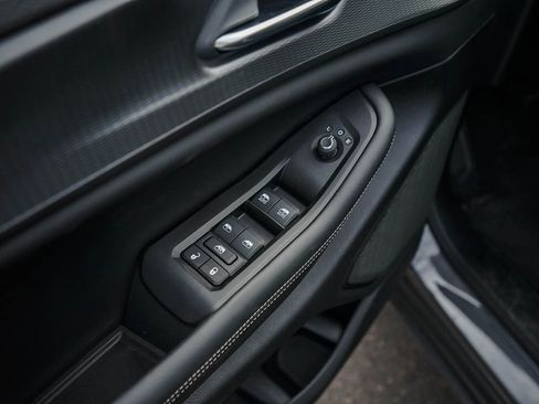 New 2025 Jeep Grand Cherokee L Laredo w/ Luxury Tech Group I image 20