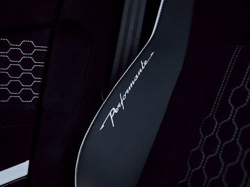 Used 2024 Lamborghini Urus Performante image 58