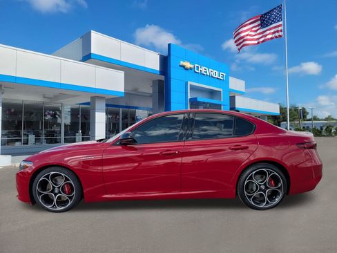 Used 2022 Alfa Romeo Giulia Veloce image 7