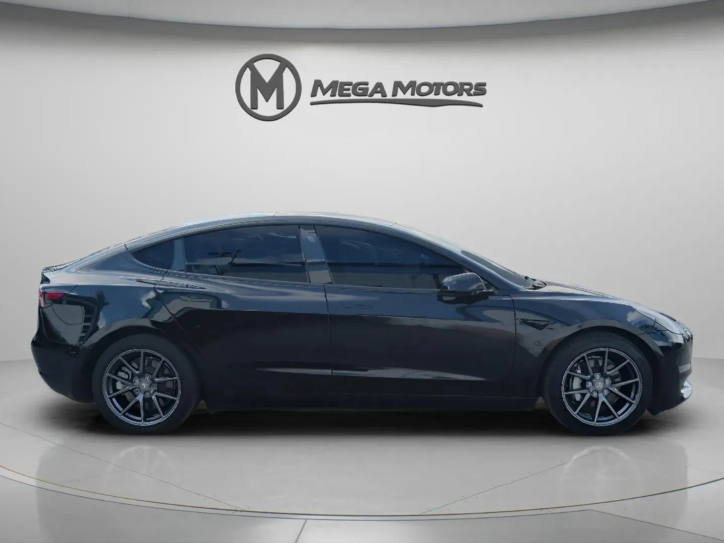 Used 2022 Tesla Model 3 Standard Range RWD image 9