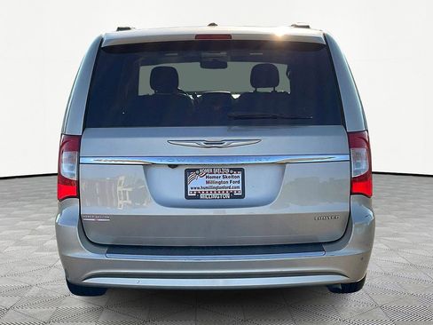 Used 2012 Chrysler Town & Country Touring w/ Entertainment Group #1 image 4