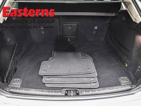 Used 2019 Volvo XC60 T6 Momentum w/ Premium Package image 9